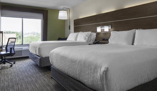 Standard Room, 2 Queen Beds, Accessible Bathtub (Communications)