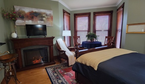 Signature Suite