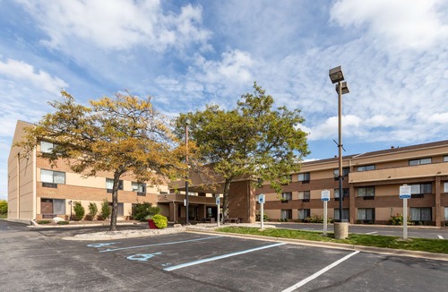 East Paris Hotel | Comfort Inn Airport Grand Rapids