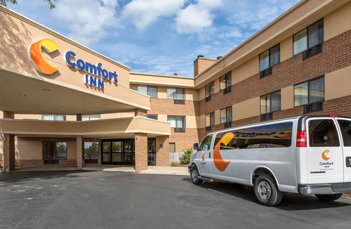 East Paris Hotel | Comfort Inn Airport Grand Rapids