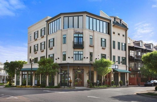 Harbor Town Hotel | River Inn of Harbor Town