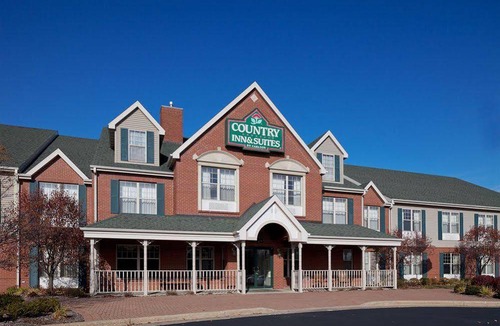 Schofield Hotel | Country Inn & Suites by Radisson, Wausau, WI