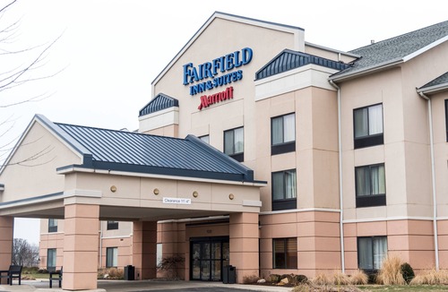 Norton Shores Hotel | Fairfield Inn and Suites by Marriott Muskegon Norton Shores
